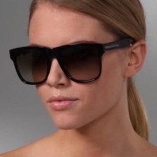 Karen Walker カレンウォーカーサングラスの画像