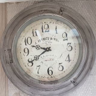 フレンチテイストの壁掛け時計、オブジェ一式の画像