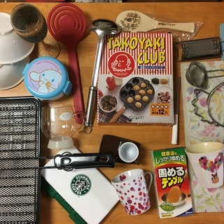 ステンレスゴミ箱、ヴーヴクリコシャンパングラス、キッチンタイマーなどキッチン用品お譲りしますの画像