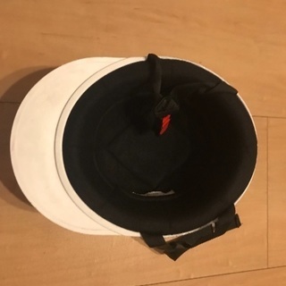 半ヘルメットの画像