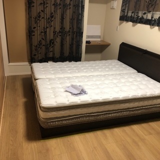 クイーンベッド（ニトリ）