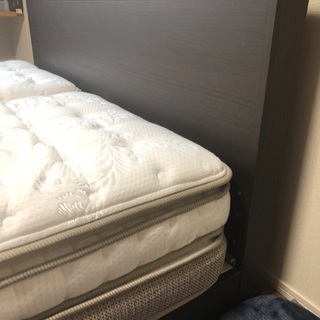 クイーンベッド（ニトリ）の画像