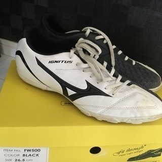 Nike フットサル シューズ 27.5cmの画像