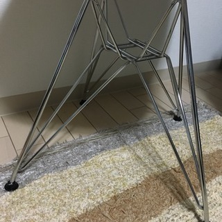 イームズリプロダクト チェアの画像