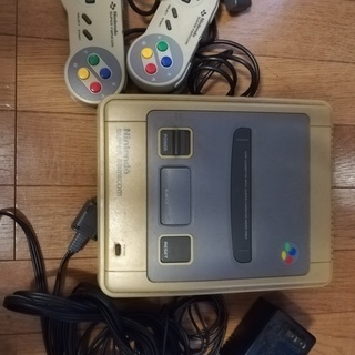 スーパーファミコン本体 コントローラー2個 0円 引き取り限定（...