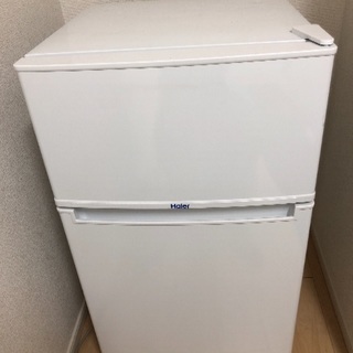 Haier洗濯機JW-C45A（39ℓ）2017年製とHaier冷凍冷蔵庫（85ℓ）2016年製の画像