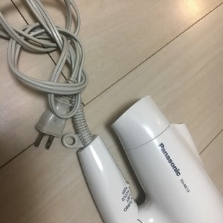 【中古品】ドライヤー＊汚れあり＊動きますの画像