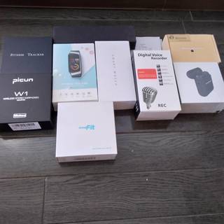 まとめて売り　電化製品　ワイヤレスイヤホン、スマートウオッチなど...