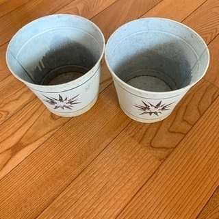 ヨーロピアンガーデンポット２つで¥0  [商談中]