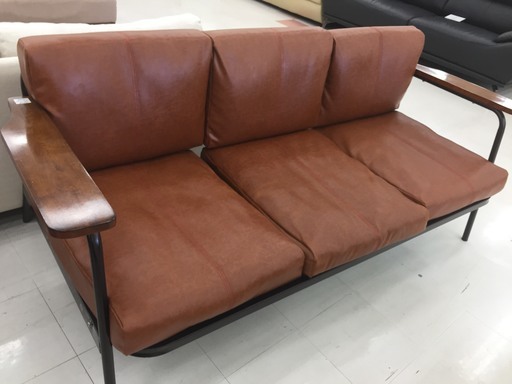 取りに来て頂ける方限定！COSPA　CREATION(コスパクリエーション)の3人掛けソファーのご紹介です！