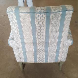 おひとり様用高級ソファの画像