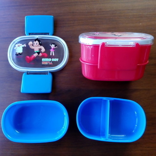 ２段式のお弁当箱　ASTRO BOY　鉄腕アトム　青、赤セットの画像