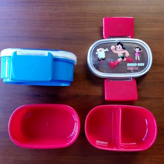 ２段式のお弁当箱　ASTRO BOY　鉄腕アトム　青、赤セットの画像