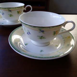 NARUMI ナルミ　ティーカップ４客　ブランド食器断捨離中の画像