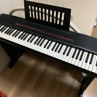 電子ピアノ