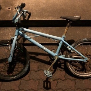 水色のBMXです。