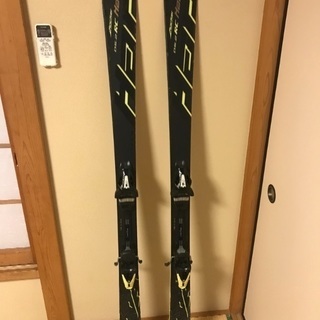 夏ゲレンデ用スキー板(アルミ面)の画像