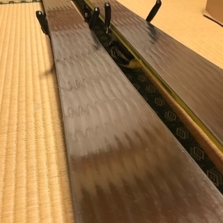 夏ゲレンデ用スキー板(アルミ面)の画像