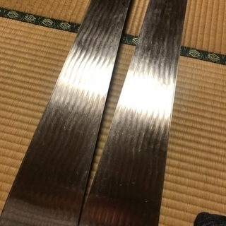 夏ゲレンデ用スキー板(アルミ面)の画像