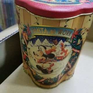 ディズニーランド  レトロ感のある柄の缶の画像
