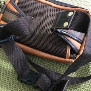 MOUSTACHEのショルダーの画像