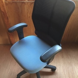 事務椅子 1脚 の画像