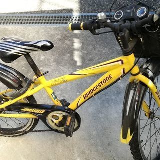 子供用　自転車　22インチ　イエロー