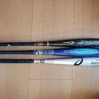 軟式野球 バット　灰色決まりました