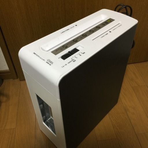 オーム電機 OHM SHR-X6 A4 静音設計2Wayペーパー＆CD/DVD マルチシュレッダー