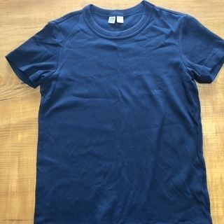 UNIQLO  クールネックTシャツ(ブラック)の画像