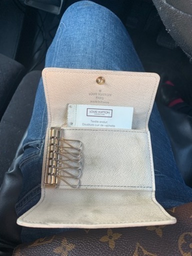 VUITTON キーケース6連
