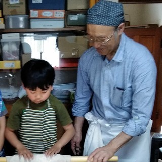蕎麦打ち道場に入門しませんか？お一人づつ丁寧にご指導しますの画像