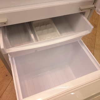 [安心の6ヶ月保証]　2013年製　SHARP〈シャープ〉137L　2ドア冷蔵庫 [トレファク八王子めじろ台店] の画像