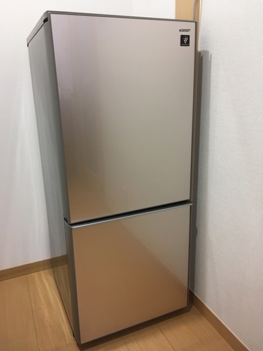 2017年製 シャーププラズマクラスター冷蔵庫 137L