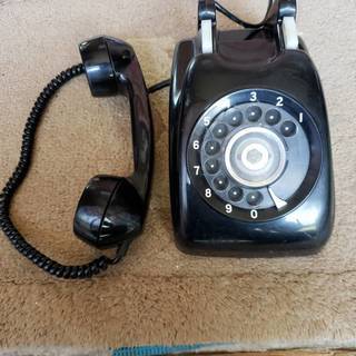 懐かしの黒電話の画像