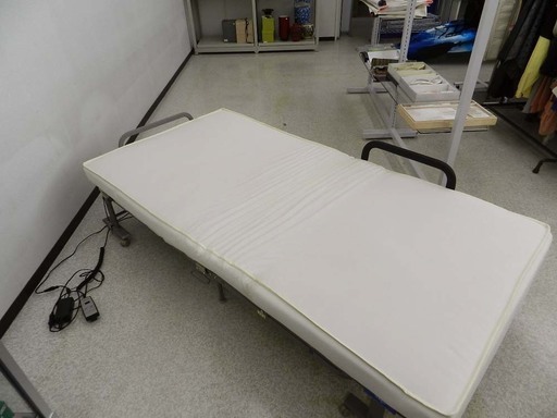 アテックス 収納式 電動 リクライニングベッド シングル  AX-BE560 ☆ PayPay(ペイペイ)決済可能 ☆ 札幌市 北区 屯田