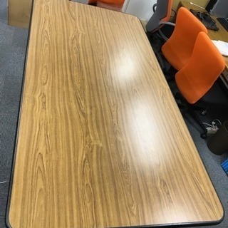 会議テーブルの画像