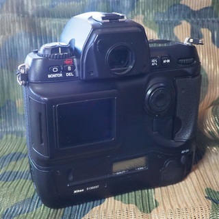 中古　Nikon　D1Xの画像