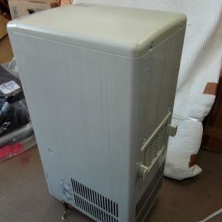 ￥２５００　　CORONA　コロナ セラミックサロン　温風/冷風/除湿 CDH-103R　扇風機より涼しいです。の画像