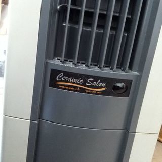 ￥２５００　　CORONA　コロナ セラミックサロン　温風/冷風/除湿 CDH-103R　扇風機より涼しいです。の画像