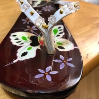 下駄 蝶々の画像