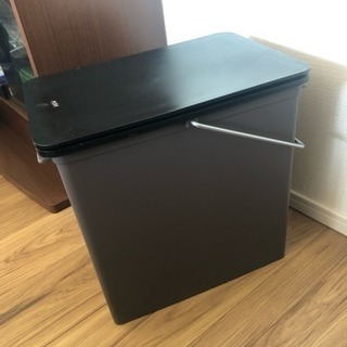 ゴミ箱 17リットルの画像