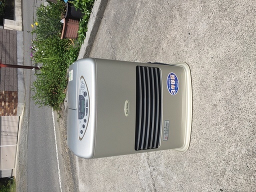 ファンヒーター売ります。