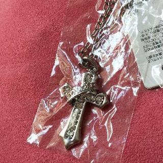 新品未使用品。クロスネックレスの画像