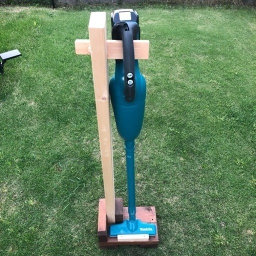マキタ掃除機２  DIYスタンド