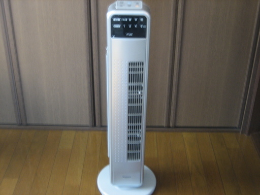暑くなりましたマイナスイオン式縦型扇風機