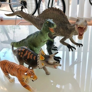 恐竜 フィギュアの画像