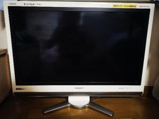 値下げ5000円　シャープ　AQUOS LC-32DS5 (32インチ、ホワイト)