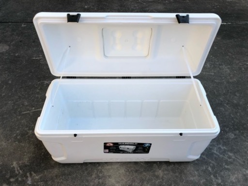 igloo(イグルー) 156L大型クーラーボックス