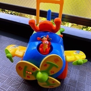 Disney ティガの飛行機